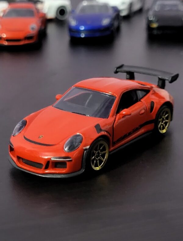 Majorette Porsche 911 GT3 RS with Golden Wheels