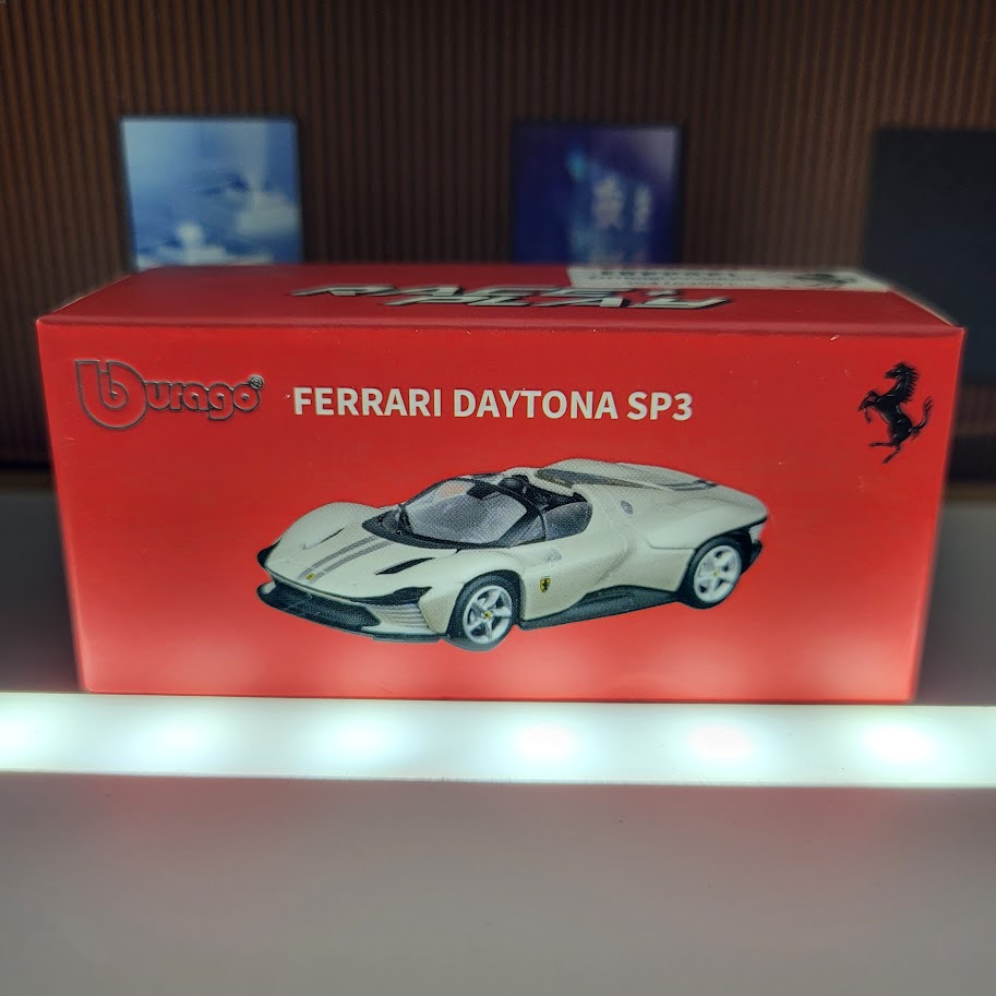 Bburago Ferrari Daytona SP3