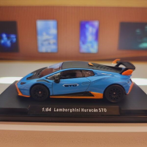 CCA Lamborghini Huracan STO Blue
