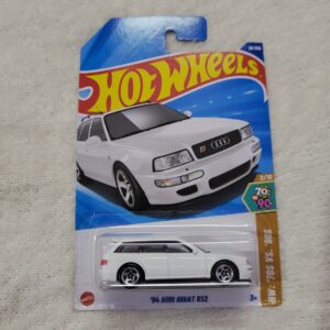 Hot Wheels 94 Audi Avant RS2 (Imported)