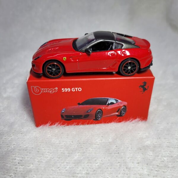 Bburago 599 GTO Scale 1:64