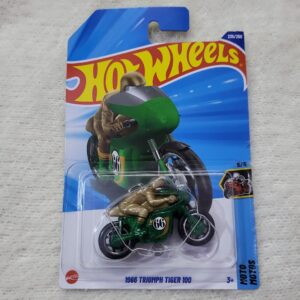 Hot Wheels 1966 Triumph Tiger 100 N Case Treasure Hunt
