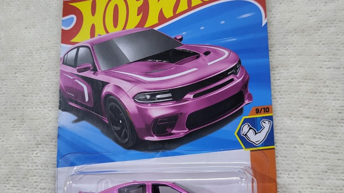 Exclusive Hot Wheels '20 Dodge Charger Hellcat - N case - gaurstrendy