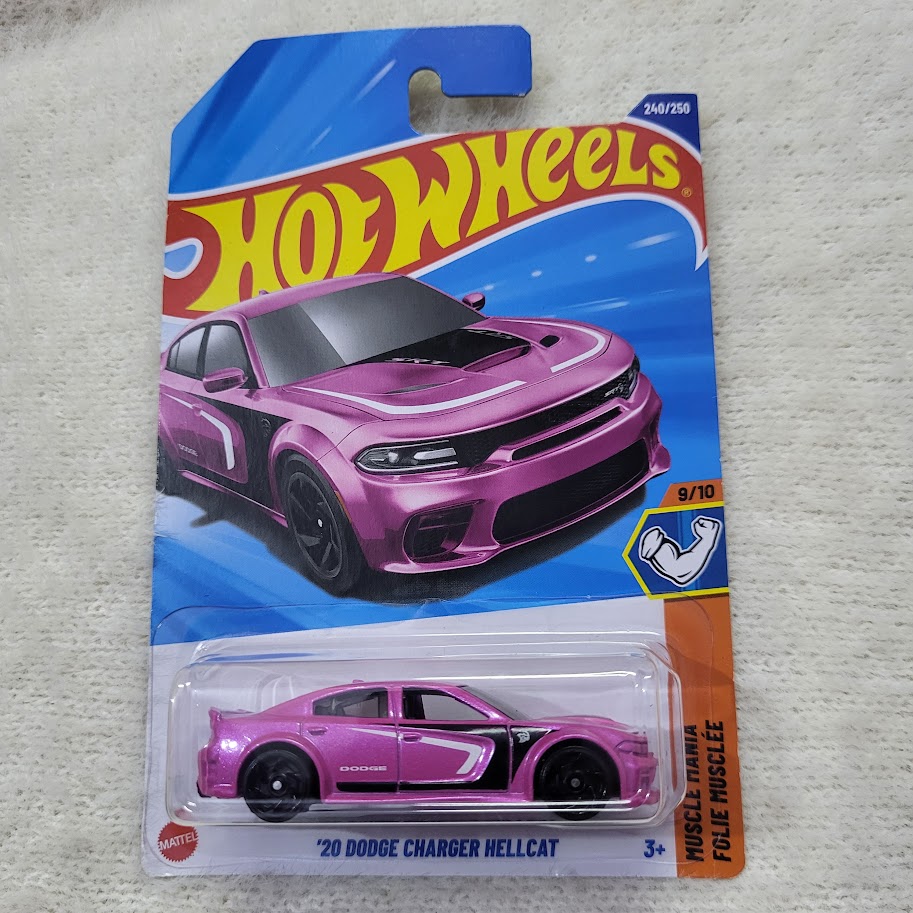 Hot Wheels '20 Dodge Charger Hellcat