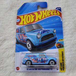 Hot Wheels 67 Austin Mini Van