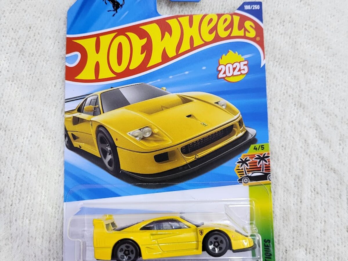 Hot-Wheels-Ferrari-F40-