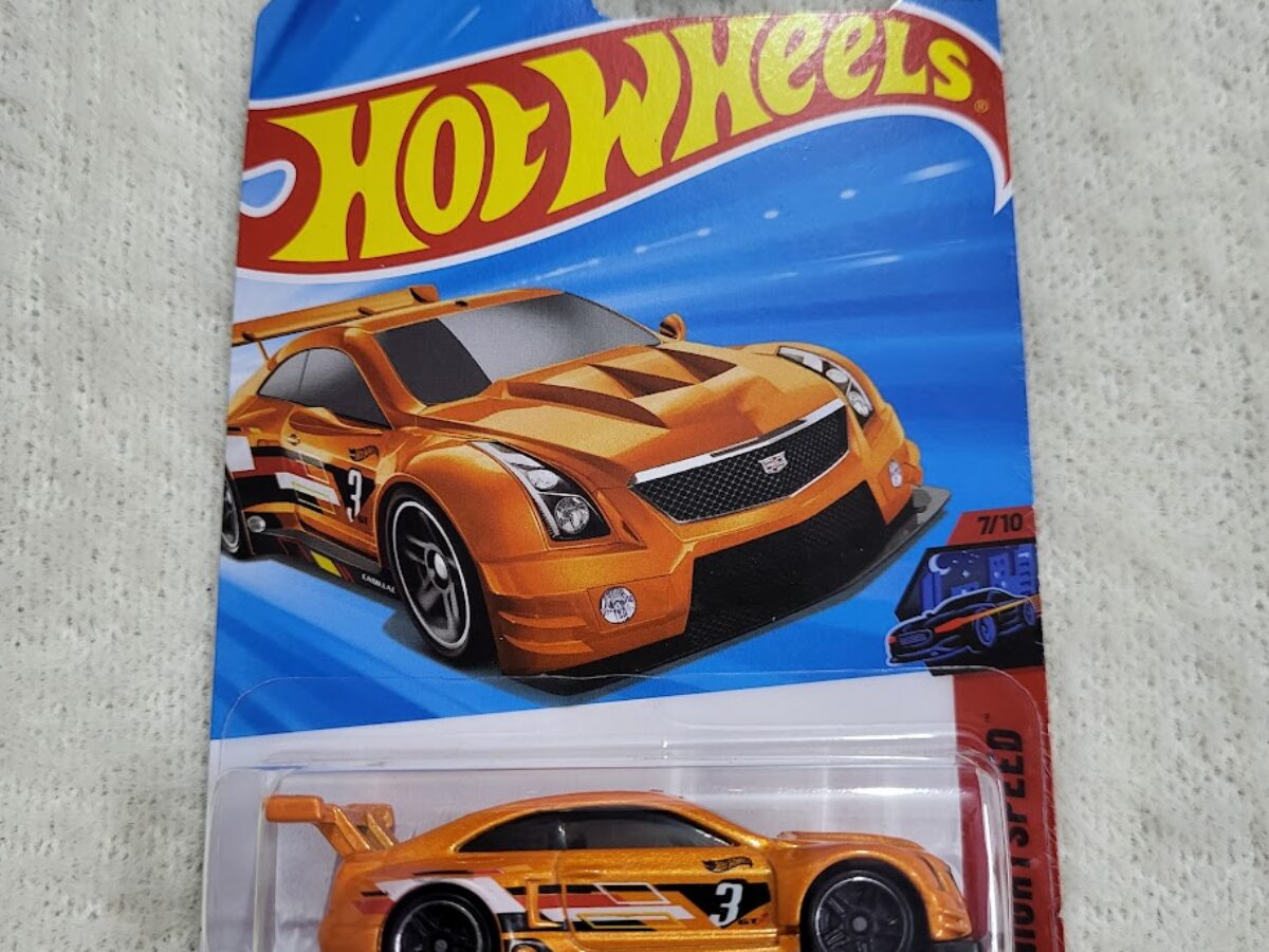 Hot Wheels 16 Cadillac ATS-V R D Case 2026 - gaurstrendy