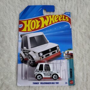 Hot Wheels Tooned Volkswagen Golf MK1 H Case 2026