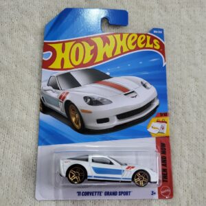 Hot Wheels 11 Corvette Grand Sport J Case 2026