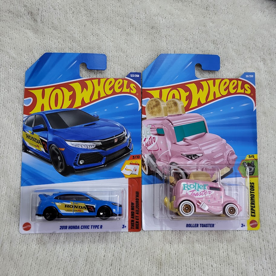 Hot Wheels 2018 Honda Civic Type R and Roller Toaster