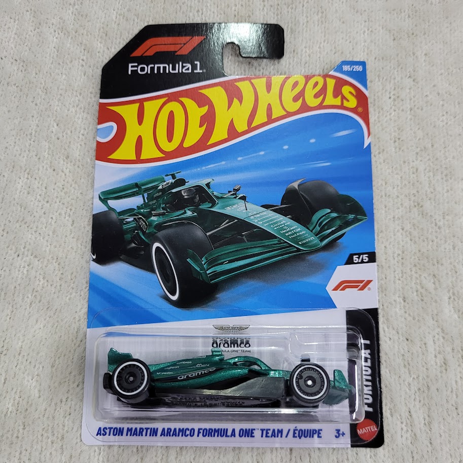Hot Wheels Aston Martin Aramco Formula One Team K Case 2026