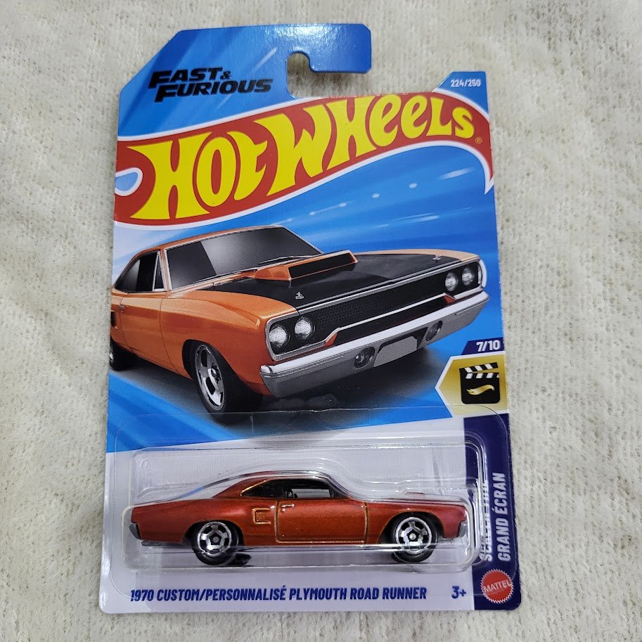 Hot Wheels 1970 Custom Plymouth Road Runner M Case 2026