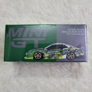 Mini GT LB-Super Silhouette Nissan S15 SILVIA #555 V2